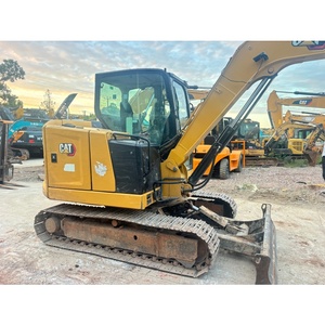 Mini-excavatrice sur chenilles hydraulique CAT 306.5 de 6 tonnes d'occasion en bon état pour l'aménagement paysager et les petites constructions - Product Image 1