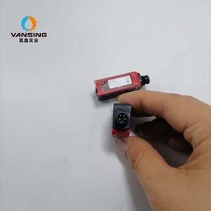 Sensor Industrial ET5BI-4X-M8 - Componentes Eléctricos para Línea de Producción de Cartón Corrugado - Product Image 3