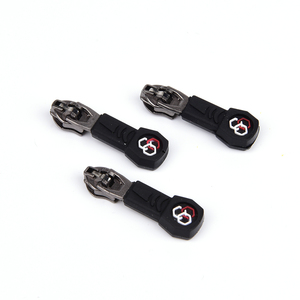 Bán Buôn Tùy Chỉnh Dây Kéo Thanh Trượt Túi Kẽm Hợp Kim Zip Kéo Cao Su Dây Kéo Puller Cho Quần Áo Áo Khoác - Product Image 3