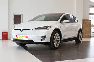 <span class=keywords><strong>Tesla</strong></span> <span class=keywords><strong>Model</strong></span> <span class=keywords><strong>X</strong></span> AWD SUV Elettrico di Medie-Grandi <span class=keywords><strong>Dimensioni</strong></span> con Velocità Massima di 250 km/h, 493kW, 670CV - Product Image 2