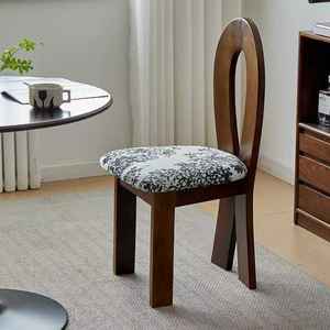 2025 nouvelle chaise de salle à manger en bois massif avec dossier Design <span class=keywords><strong>scandinave</strong></span> médiéval rétro meubles décontractés pour la maison salles à manger salons - Product Image 3