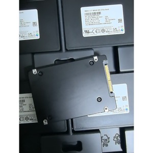 Samsung PM9A3 960G U2 NVMe SSD MZQL2960HCJR-00A07 รุ่นใหม่ ประสิทธิภาพสูง ความจุ 960GB NVMe SSD สำหรับการถ่ายโอนข้อมูลที่รวดเร็วเป็นพิเศษ - Product Image 3