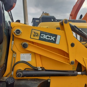 รถตักล้อยางดีเซล JCB 3CX สีเหลือง พร้อมหัวขุดขนาด 18 ตัน สำหรับงานก่อสร้าง - Product Image 4