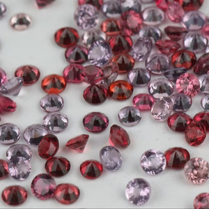 Spinelle rouge de 3 mm, 0,141 ct, taille ronde brillante, pierre précieuse pour bijoux - Product Image 1