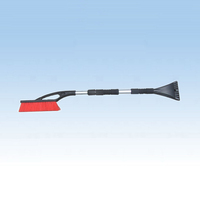 Brosse à neige télescopique multifonctionnelle avec grattoir à glace