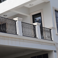 Rampe d'escalier moderne minimaliste en fer forgé fait main pour extérieur, villa, jardin, balcon, terrasse, fixation au sol, galvanisée à chaud