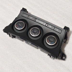 Mazda3 Bl HVAC Control Panel BFF7-61-190 BBW2-61-190 Air Conditioning Switch Knobs Original Factory Part - Product Image 1
