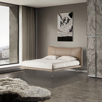 Lit Queen Size Moderne Minimaliste Blanc de Designer Italien avec Revêtement en Cuir Véritable et Cadre en Métal Doux Taille Double
