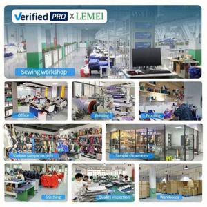 Trousse de Maquillage Imperméable Personnalisée et Tendance avec Fermeture Éclair en PVC Transparent et Motif Lettres pour Kit de Toilette de Voyage - Product Image 6