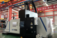 Machine de fraisage CNC à portique 3 axes de haute précision GUOSHENG GMF2213 pour la fabrication de moules et de matrices