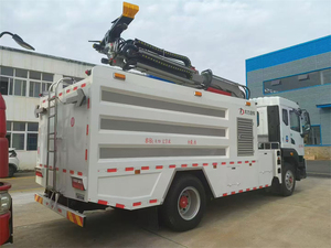 Camion-citerne diesel manuel 4x4 neuf pour le nettoyage de grands panneaux solaires, 15000L - Product Image 5