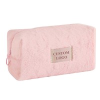 Pochette à fermeture éclair portable et mignonne pour papeterie, pochette de maquillage portable pour femmes, pochette cosmétique en fourrure moelleuse, logo personnalisé, fabrication OEM