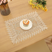 Chemin de table de luxe avec dentelle brodée européenne, tapis de table à manger résistant à la chaleur, housse anti-poussière en tissu