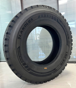 ยางรถบรรทุก Landlux ขนาด 295/80/22.5 รุ่น Cubiertas Caycho Para Camion 295.80 22.5 ยางยางสำหรับรถบรรทุก - Product Image 2