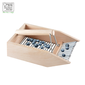 Esschert Design GT114, recolector de bayas de jardín al por mayor, pala de fruta, recolector de madera - Product Image 1