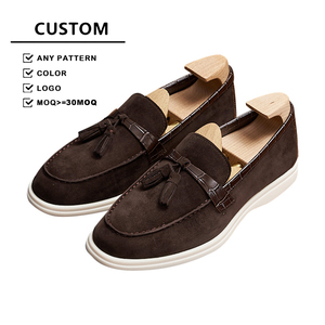 Chaussures mocassins en daim pour hommes, à bout pointu, à enfiler, avec pompons, en cuir véritable de haute qualité - Product Image 1