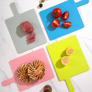 ชุดอุปกรณ์ครัวอเนกประสงค์ 4 ชิ้น พร้อมเขียงพลาสติกมีฐาน - Product Image 2