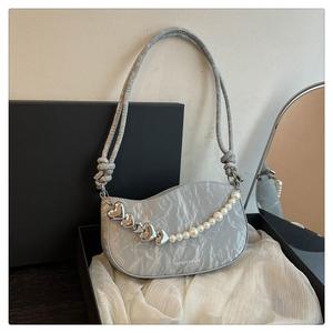 Bolso de Hombro de Lujo para Mujer con Cadena de Perlas en Forma de Corazón, Bolso de Axila con Cierre de Cremallera, Duradero, Portátil e Impermeable - Product Image 4