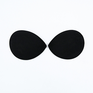 Sujetador Adhesivo de Silicona Invisible Innovador con Pegamento Bio, Aplicación Manual, Resistente al Sudor, para Vestidos de Noche y Bodas - Product Image 4