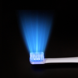 ชุดฟอกสีฟันขายดี พร้อมไฟ LED แปรงสีฟัน และยาสีฟันฟอกสีฟัน - Product Image 1