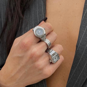 Orologio Vintage Minimalista da Dito, Quadrante Piccolo, Movimento al Quarzo, Cinturino Elastico Regolabile in Acciaio, Mini Orologio ad Anello - Product Image 2