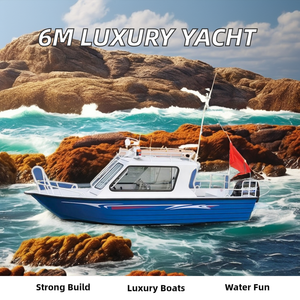 Yacht di Lusso Barca da Pesca d'Altura Cabinato Barca con Motore Fuoribordo Attrezzatura da Viaggio di Lusso - Product Image 2