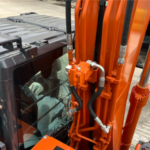 Excavatrice d'occasion presque neuve Hitachi ZX130C Pelle sur chenilles Hitachi Zaxis ZX120 ZX130 ZX135US en bon état en Offre Spéciale - Product Image 5