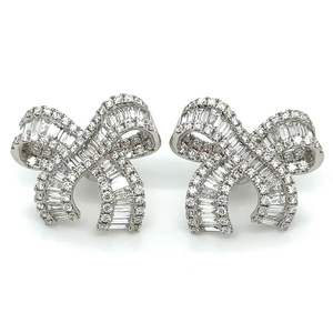 Orecchini a perno a forma di farfalla da donna, stile dolce, per uso quotidiano, accessorio per l'orecchio, gioiello alla moda per outfit. - Product Image 3