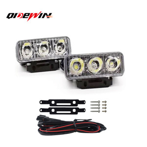 ไฟวิ่งกลางวัน QIDEWIN 3LED รุ่น Universal Spot Lamp 800LM วัสดุ PC และอะลูมิเนียม ไฟเลี้ยวสองสี - Product Image 1