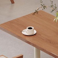 Tables et chaises de salle à manger rétro en bois sur mesure pour restaurants, cafés japonais haut de gamme, sièges de table et canapés pour influenceurs