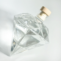 Bouchon en verre cristal de haute qualité en forme de diamant, résistant aux chocs thermiques, avec logo personnalisé, couleur claire, surface transparente pour boissons