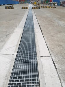 <span class=keywords><strong>Plaque</strong></span> de grille industrielle en <span class=keywords><strong>acier</strong></span> <span class=keywords><strong>galvanisé</strong></span> à haute résistance pour toiture de bâtiment, entrepôt, composée d'une grille de drainage - Product Image 6