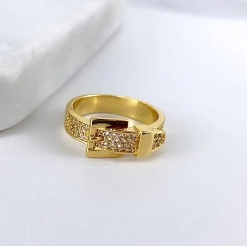 Anillo de dedo de acero inoxidable con precio razonable de moda con anillo de cinturón de oro de 18 quilates resistente al agua de circón para damas Pave anillo de cinturón de reloj