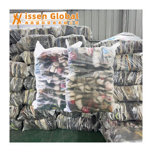 โรงงานผลิตและจำหน่ายโดยตรง รองเท้ามือสองในประเทศไทย รองเท้าฟุตบอลมือสอง รองเท้าผ้าใบมือสอง - Product Image 1