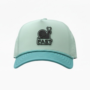 หมวกแก๊ปตาข่ายแบบกำหนดเอง OEM พร้อมโลโก้ 5 แผง ปีกโค้งเล็กน้อย แบบ Snapback ป้ายยางกันน้ำ หมวกกอล์ฟ - Product Image 3