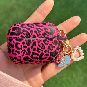 Étui de protection en silicone imprimé léopard de luxe pour AirPods <span class=keywords><strong>Pro</strong></span> 1/2/<span class=keywords><strong>3</strong></span> finition mate <span class=keywords><strong>Air</strong></span> Pods 4 coeur Charm Cover Compatible - Product Image 5