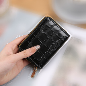 Porte-cartes mini tendance pour femmes avec imitation peau de crocodile et disposition intérieure haute capacité - Product Image 2