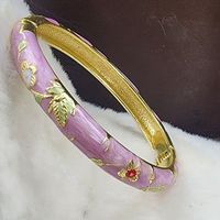 Bracelets vintage ethniques en alliage d'or gravé, avec pierres œil-de-chat colorées, motifs diamant et fleurs en relief, et émail cloisonné