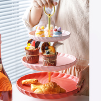 Assiette à Dessert à trois étages plateau de service de Buffet en céramique présentoir de cupcakes avec supports dorés pour fête de mariage de noël