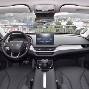 Le <span class=keywords><strong>E</strong></span>-Qm5 Hongqi est un véhicule électrique de luxe chinois bon marché pouvant parcourir <span class=keywords><strong>450</strong></span> kilomètres à une autonomie de 100 kilowatts - Product Image 4