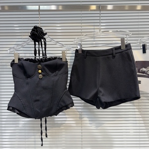 Conjunto de 2 Piezas Sexy para Mujer, Camiseta con Dobladillo de Encaje y Hebilla Metálica, Pantalones Cortos Fruncidos, a la Moda - Product Image 6