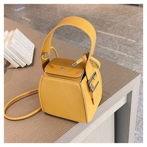 Mini sac à bandoulière pour femme, petit sac à main en cuir PU, fermeture magnétique, sac à main quotidien - Product Image 4