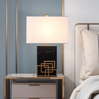 Lampe de table en marbre de luxe orientale avec texture de pierre naturelle claire, style Bauhaus, lampe de bureau pour chevet, chambre à coucher, canapé, hôtel