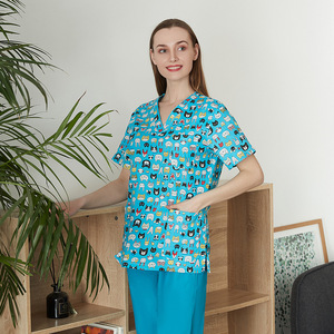 Uniformes médicos estampados cómodos clásicos de alta calidad, trajes quirúrgicos, Top y pantalones, uniformes para mujer, conjuntos de uniformes para correr - Product Image 1