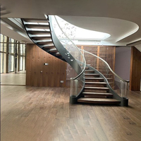 Escalier en colimaçon en or, marbre préfabriqué, bois de chêne sculpté, escalier incurvé avec garde-corps en verre