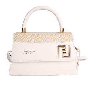 Bolso Tote Retro de PU de Gran Capacidad para Mujer, Otoño-Invierno, de Alta Gama, con Cadena y Cierre de Cremallera, para Uso Diario - Product Image 3