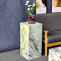 Table basse cube en marbre Calacatta Vert, socle bas, pour salon et entrée, luxe, naturelle, personnalisable, convertible et extensible