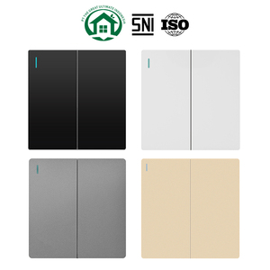 Interrupteur double blanc Pano.V SNI avec 2 prises, 86mm*86mm, conçu pour s'adapter aux cadres standard universels, alliant fonctionnalité - Product Image 1