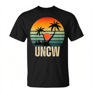 Camiseta UNCW Vintage Sunset Alumni para fanáticos y amigos de la universidad - Product Image 3