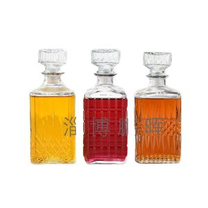 Cadeau élégant pour hommes Ensemble de carafe à whisky en verre élégant avec bouchon en verre pour les amateurs de whisky - Product Image 1